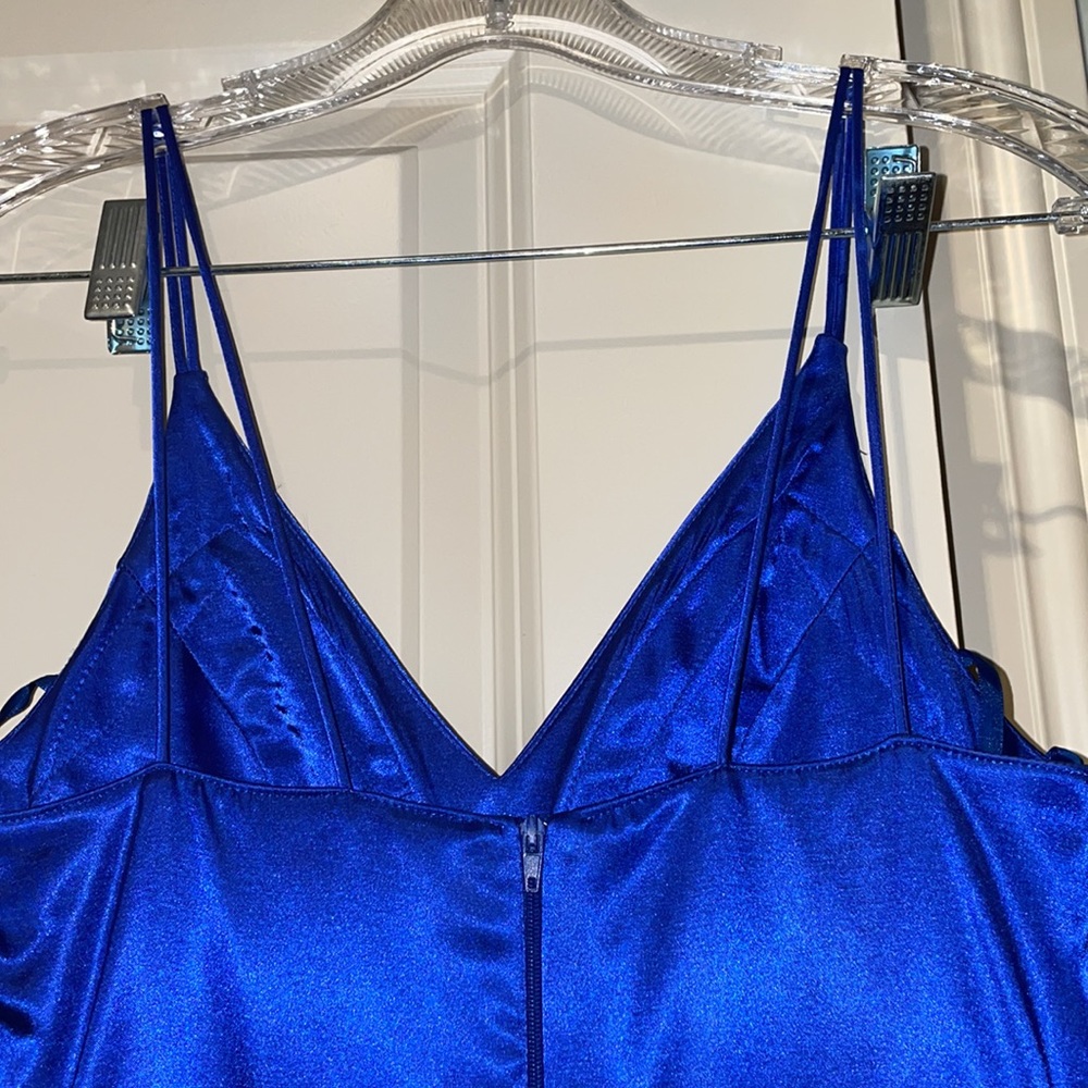 PROM DRESS!! - Picture 3 of 4